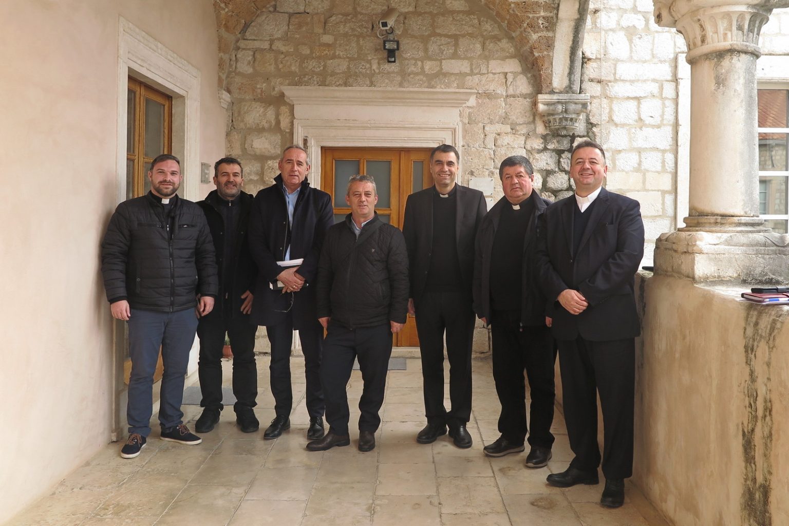 Susret biskupa Glasnovića s dekanima