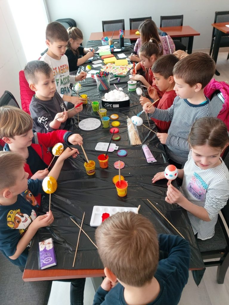 Radionice za djecu i lekcije za školarce u župi Svete Obitelji u Novoj Mokošici