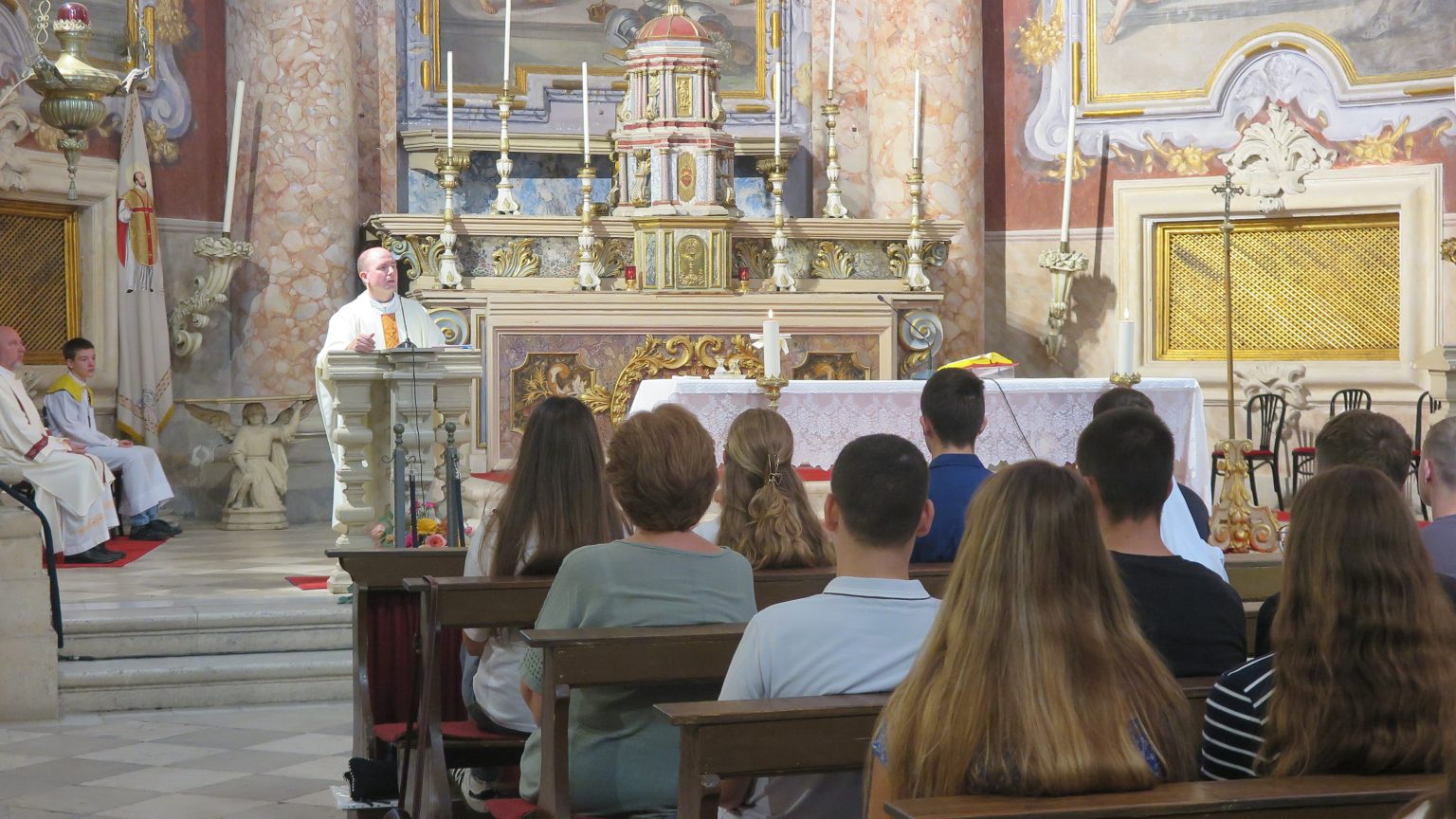 Misom sa zazivom Duha Svetoga klasičari počeli novu školsku godinu