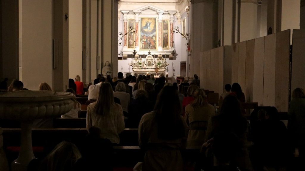 NAJAVA 31. 10. “Holywin” u katedrali i euharistijsko klanjanje u Blatu