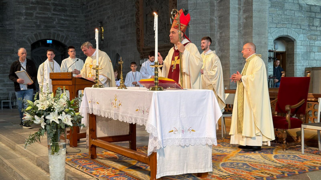 Na 25. obljetnicu biskup Glasnović predvodio hodočašće Hrvata u Vadstenu u Švedskoj