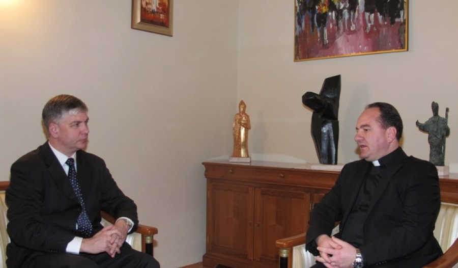 Mons. Palić primio mađarskog veleposlanika Gabora