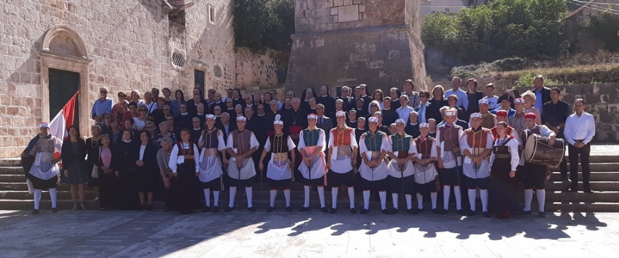 Blato: Otvorena 100. jubilarna godina od utemeljenja Družbe Kćeri Milosrđa