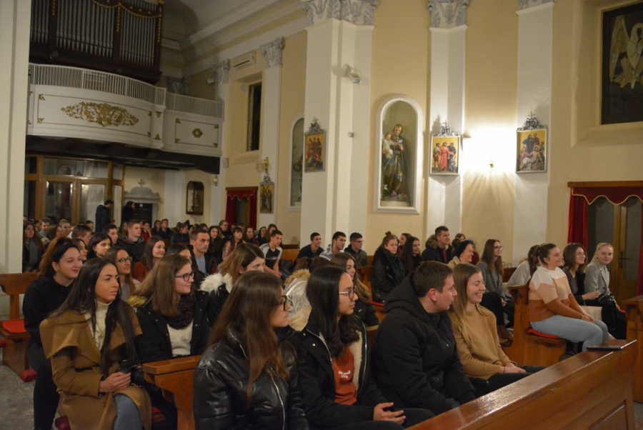 Na programu za mlade “Connected” gostovao fra Marin Karačić